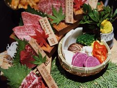-山川小町·极番烧肉(新地假日广场店)