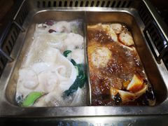 -东巴婆婆云南鱼豆花火锅(大东门店)