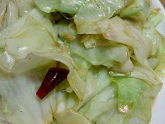 油渣手撕包菜-兔槽江湖菜·重庆璧山兔(水围店)