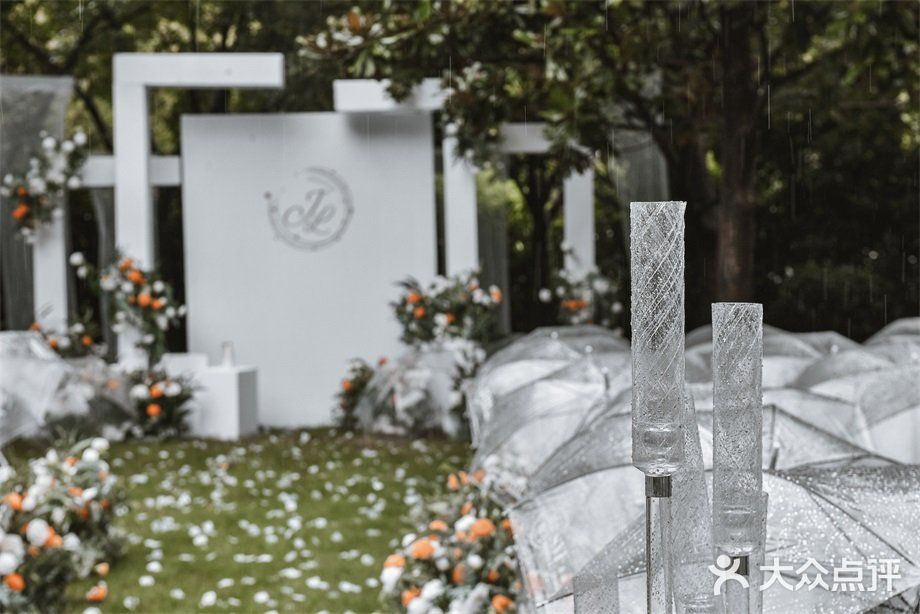 小预算草坪婚礼｜户外森系小清新