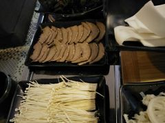 -云聚汇牛很鲜潮汕牛肉火锅(克拉玛依汉博店)
