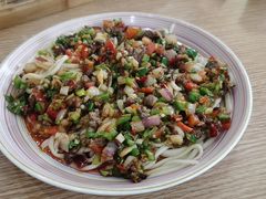 -歹歹的加个面过油肉拌面