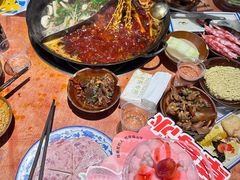 -周小明火锅(黑金冠社区店)