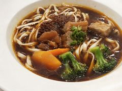 -康师傅私房牛肉面(马泉营奥莱店)