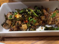 -头上红煨盐鸡·非遗院子餐厅