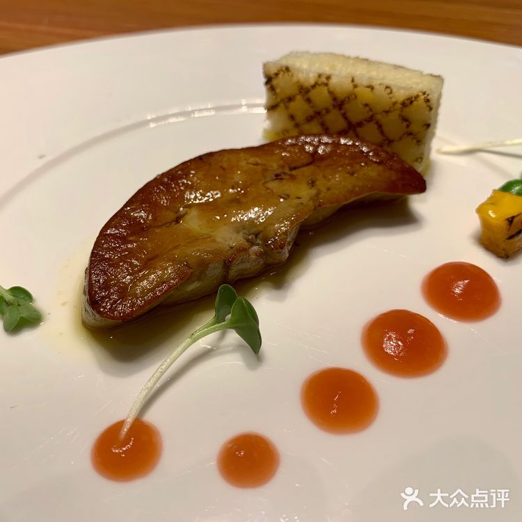 水榭餐厅|创意美食|传奇服务