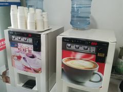-天津诚信通一汽大众4S店(西青区店)