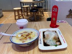 荔湾艇仔粥-荔银肠粉·非遗手藝(夫子庙店)