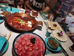 -墨居上隐·院子里火锅(峨眉店)