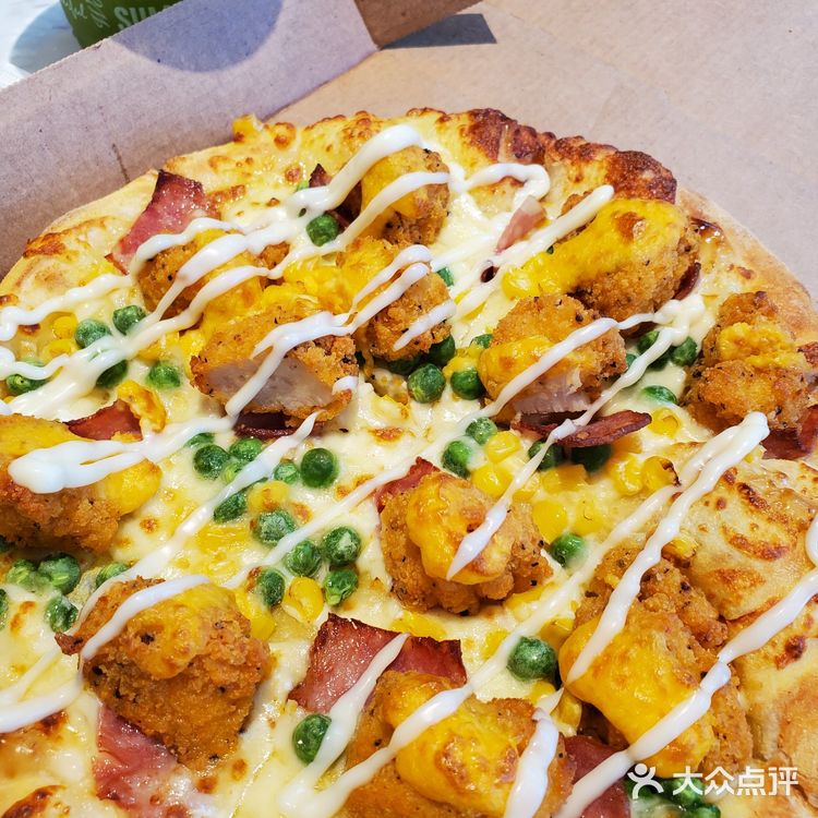 达美乐的咸蛋黄嫩鸡我大吃特吃！