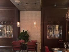 -恰餐厅及酒吧 CHAR Bar & Grill (北京丽都皇冠假日店)