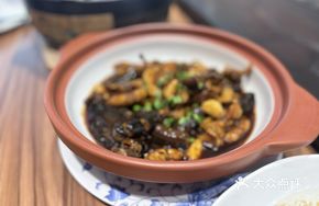 Eel Tube and Frog Stir-fry