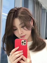 -AYO SALON