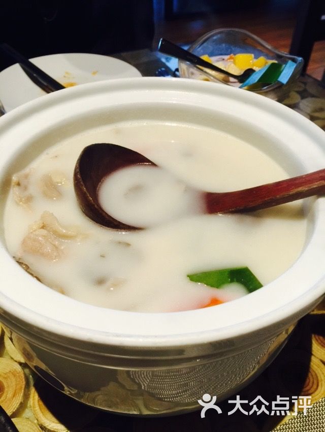 椰奶鸡肉汤