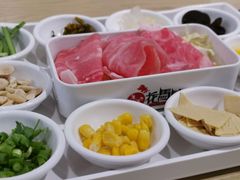 -花馬肆.云南过桥米线(汉神购物广场现场熬汤店)