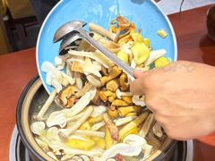 -菌之家·专业纯野生菌火锅·特色炒菌