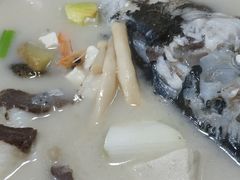 青山湖鱼头煲-青山湖野鱼馆