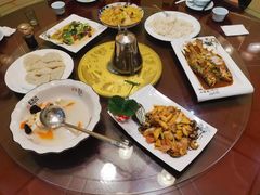 -宾朋海鲜饭庄(兴海路店)