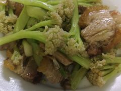 火腩炒菜花-醉贤居