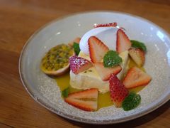 -ROAST coffee & eatery