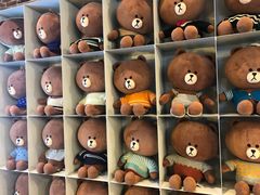 -LINE FRIENDS Garosu-gil Flagship Store