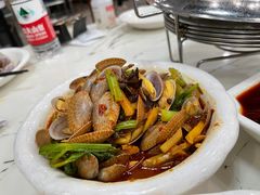 -凤凰路何眼镜香辣蟹(花果园店)