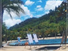 -腾冲洞山温泉村