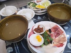 -桥香园云南过桥米线(金马碧鸡店)