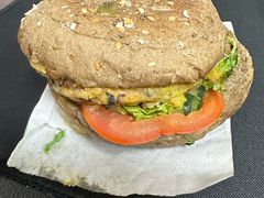 吞拿鲜蔬谷物麦芬三明治-星巴克(深圳欢乐颂店)