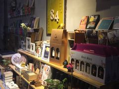 -84那年咖啡馆(李沧万达店)