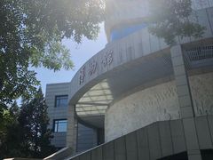 -中国人民大学图书馆新馆