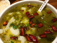 -渝是乎酸菜鱼(龙旗购物中心店)