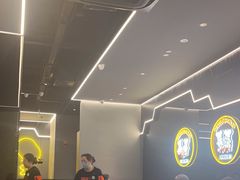 -胖哥俩肉蟹煲(湖滨银泰in77店)