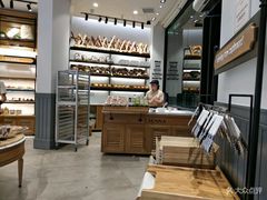 -罗森尼娜(德思勤店)