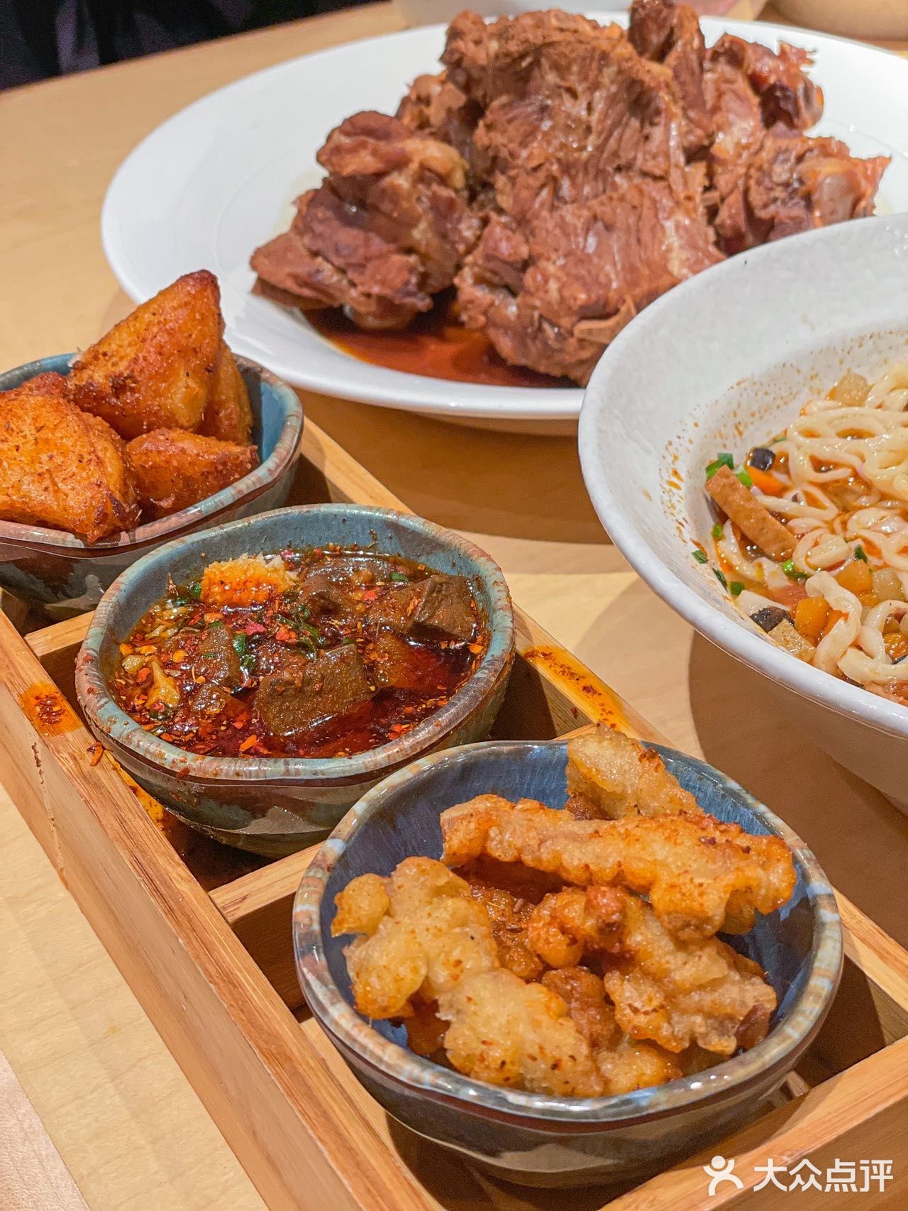 · 餐牌上80多道西北美食 人均 45