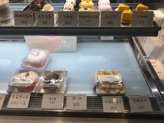 面包甜点陈列柜-欢牛蛋糕屋(萧山万象汇店)