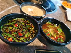 -三人行骨头王火锅(长寿店)