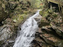 -藏龙百瀑风景区