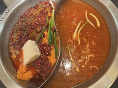 -沸炉重庆老火锅(军事博物馆店)