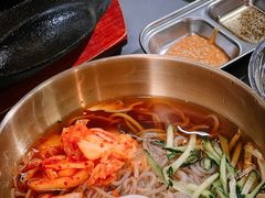 -围炉肉舍丹东海鲜烤肉·烤活鳗(步行街店)