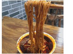 极品牛肉面-蒋六十八梯眼镜面(狮子坪店)