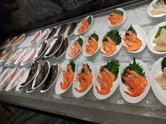 -雍容荟帝王蟹活龙虾展台自助(IFS黑金店)
