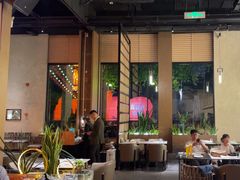 -洛缦音乐餐厅(工业展览馆万象城店)