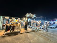 -席娜卡琳火车铁道夜市