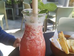 凤梨碰草莓-gaga(深圳福田星河COCO Park店)