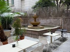 -潮一不贰·法式甜品·生日蛋糕·西式简餐(外滩店)