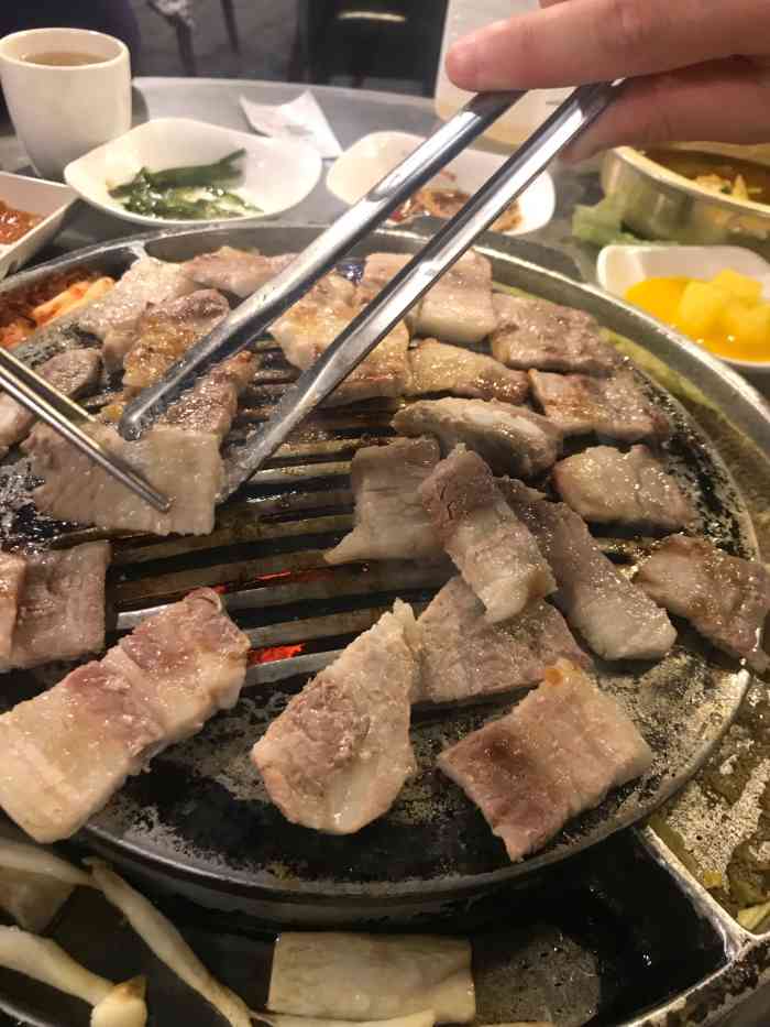 崔家木炭烤肉-"来上海玩小伙伴请吃饭,就来韩国村这边转转.