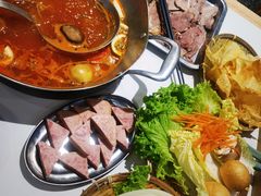 -王奋斗贵州酸汤牛肉火锅