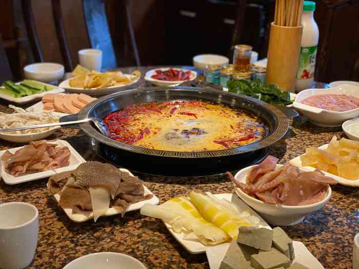 又一村老火锅(烈士墓店)-"又一村老火锅,在烈士墓和童家桥中间,也就.