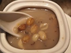 眉豆章鱼莲藕龙骨汤-汤城小厨•粤菜•靓汤(苏州街店)
